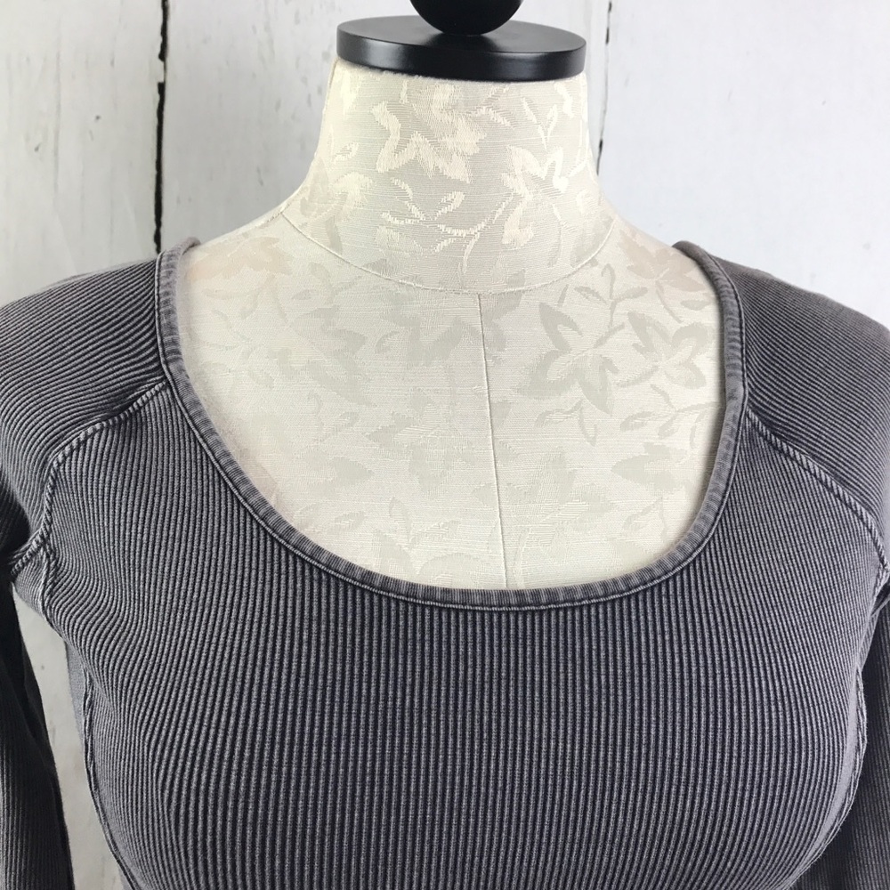 Free People Gray Ribbed Top - Picture 3 of 5